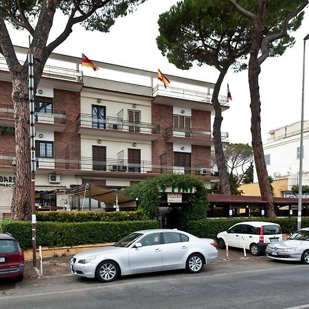 Hotel 4 Pini Rome Extérieur photo