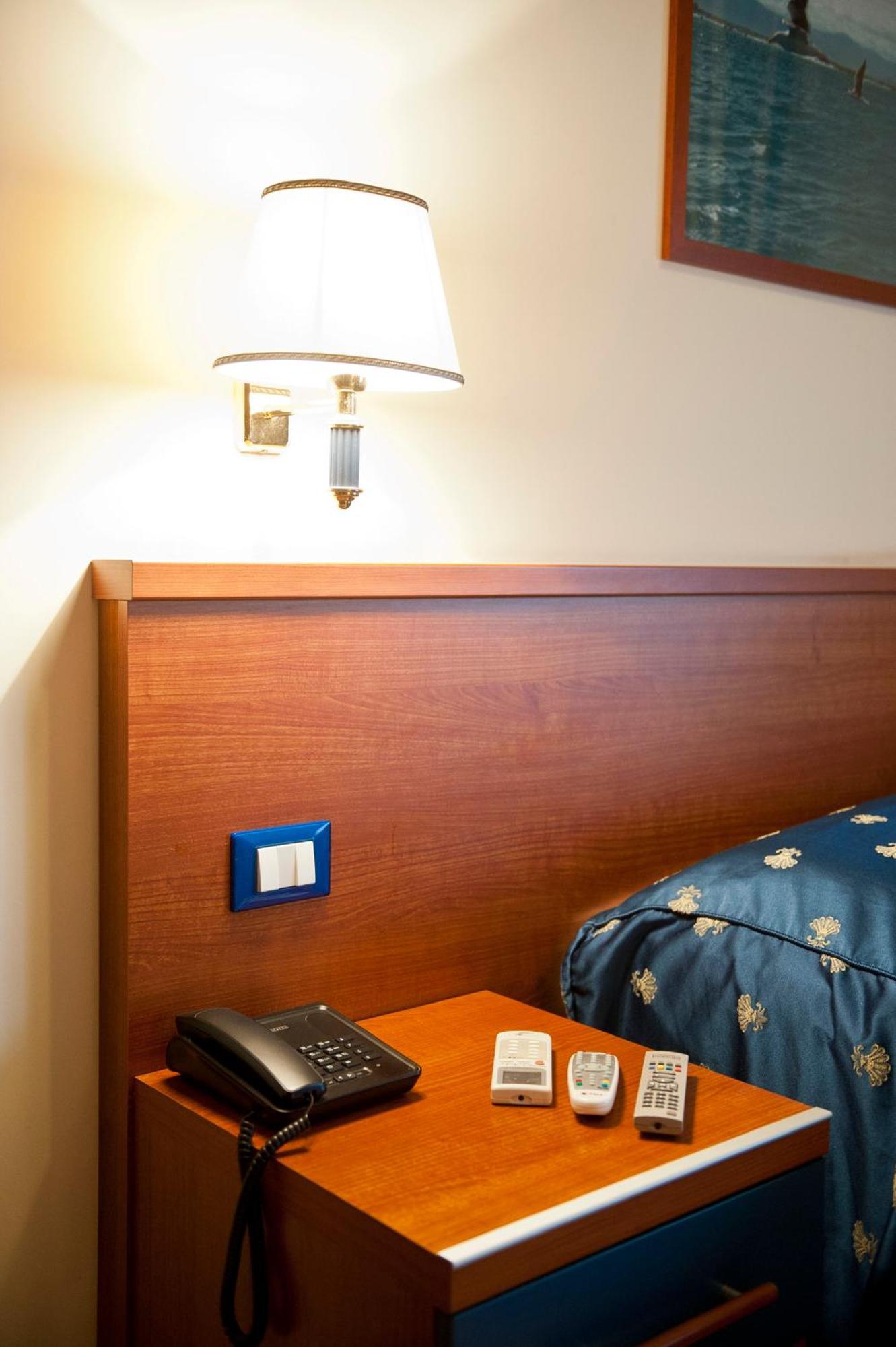 Hotel 4 Pini Rome Extérieur photo
