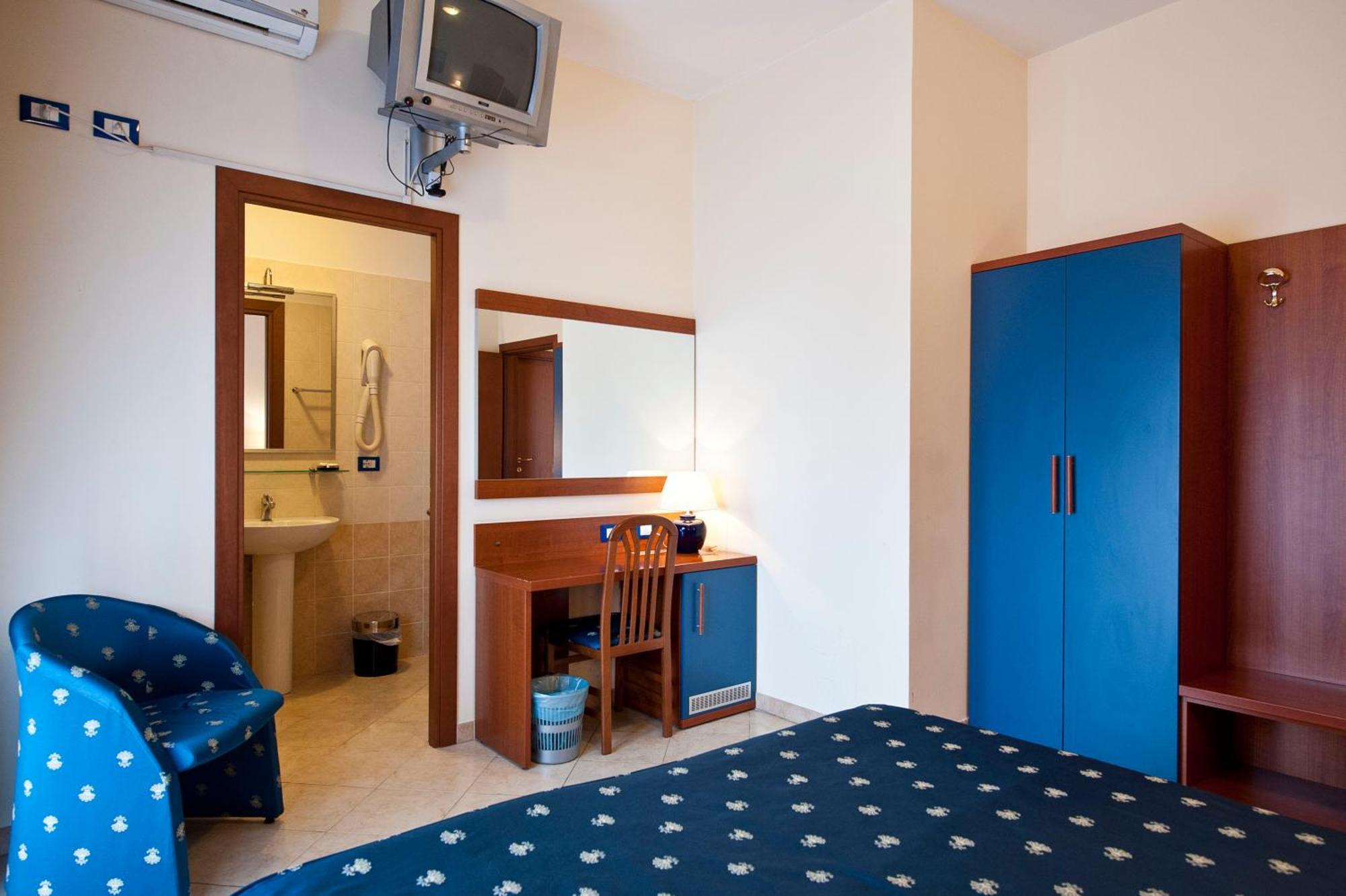 Hotel 4 Pini Rome Extérieur photo